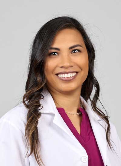 Photo of Uyen Adams, NP