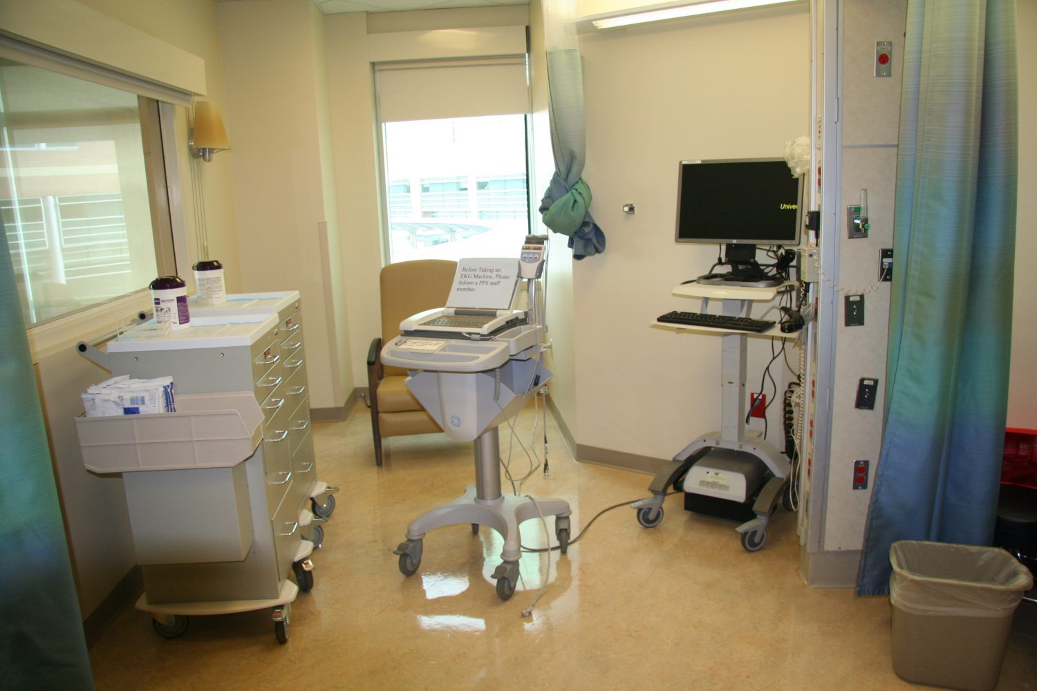 EKG machine