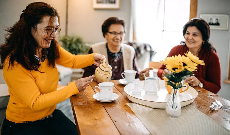 Tea comes in all kinds of flavors and the benefits of drinking tea include a reduced risk of stroke and cancer. Source: Getty Images.