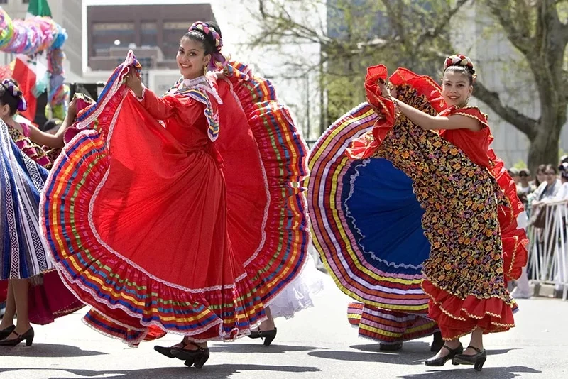 El Festival del Cinco de Mayo ''Celebrate Culture'' de Denver ha sido una tradición de la ciudad durante más de tres décadas. Foto cortesía de Visit Denver y TruBlu Images.