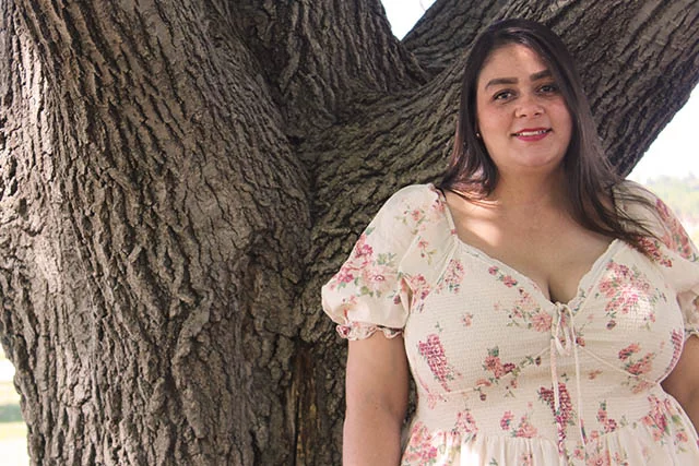 A los 36 años, Leidy Monsalve fue diagnosticada con cáncer de tiroides. Luego de años de retrasar una visita al doctor, un accidente la llevó a una sala de emergencias, donde los médicos, apoyados en tecnología impulsada por inteligencia artificial, identificaron un nódulo en la glándula tiroides. Foto: Ana Gretchen Robleto, UCHealth.